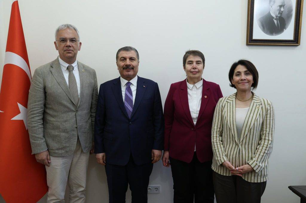 CHP Burdur Diyaliz Heyeti Bakan Koca’yla Görüştü